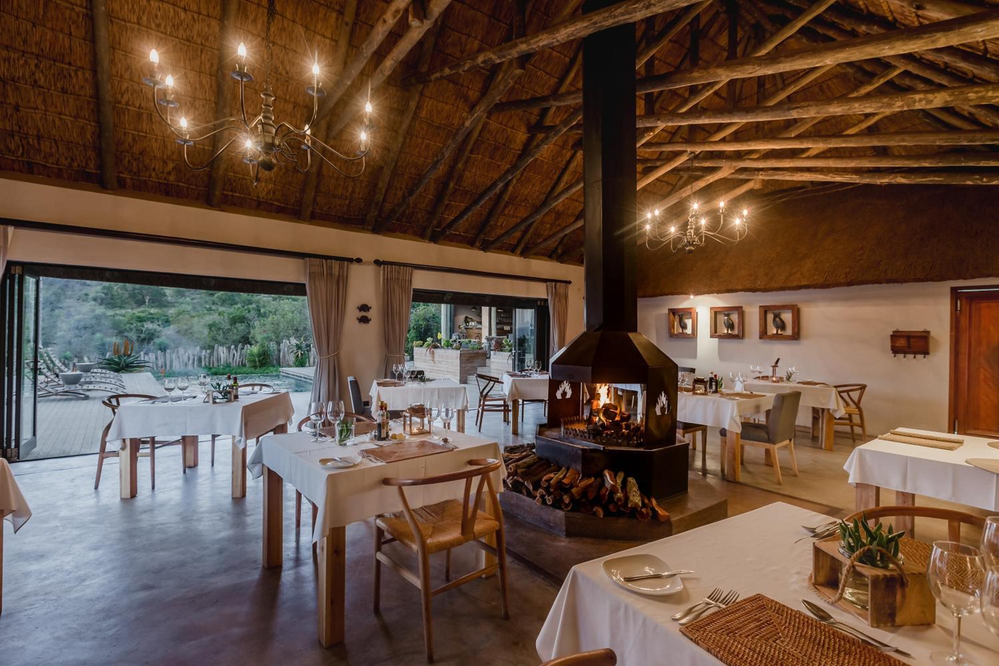Bukela Game Lodge - Amakhala Wildreservaat Buitenkant foto